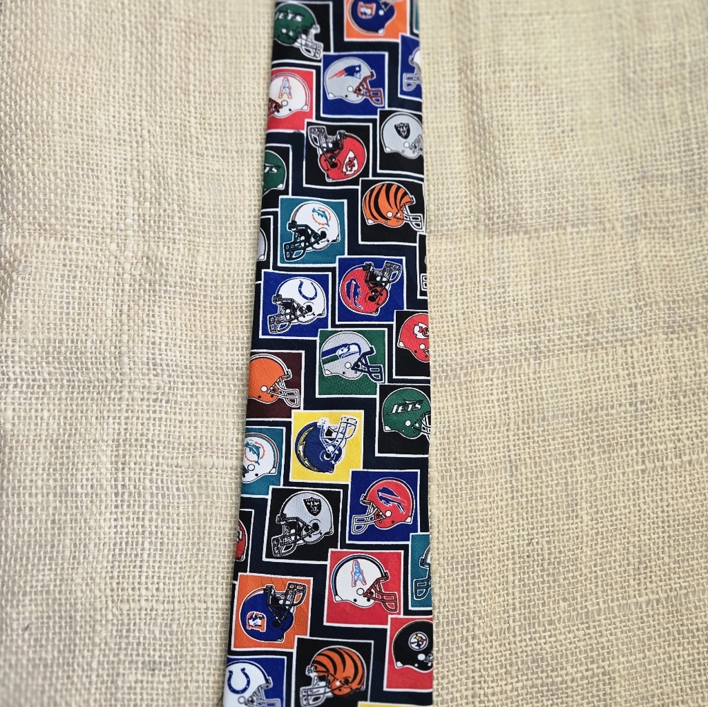 NFL Football Team Vintage Tie Dolphins Cardinals - Picture 2 of 4
